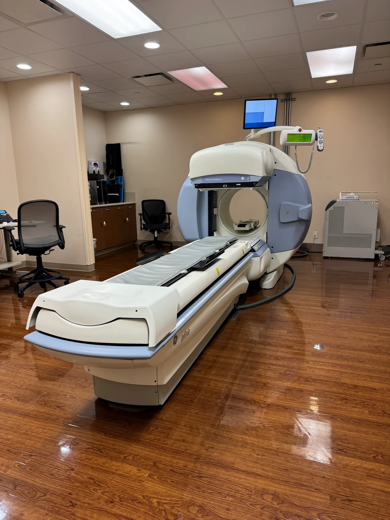 GMD # 180: GE infinia Hawkeye 4 Nuclear Medicine Camera